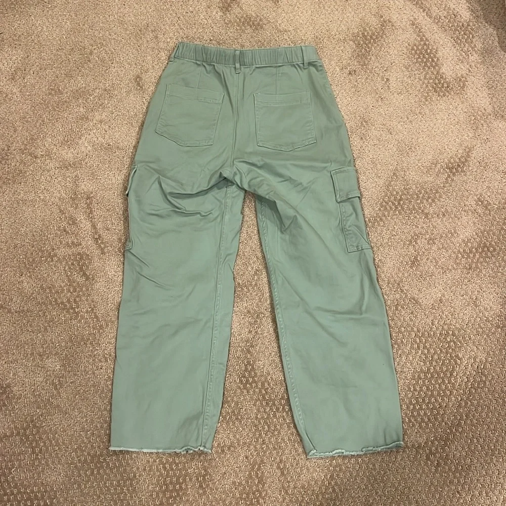 Hollister Green Ultra High Rise Cargo Pants - Picture 2 of 2